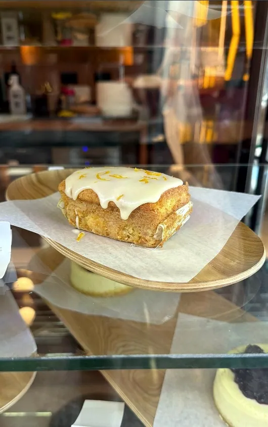 Pastelería artesanal con crema de limón
